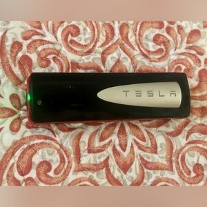 Tesla Powerbank Battery Charger